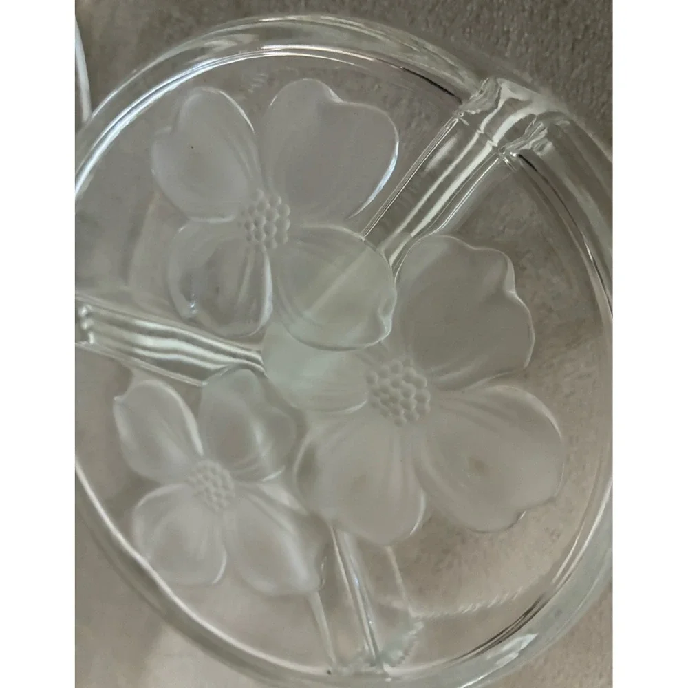 Vintage Clear Glass Divided Candy Dresser Dish Box with Lid‎ Frosted Dogwood